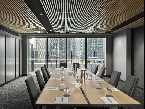 Vibe Hotel Melbourne Docklands - Broome Tourism 31