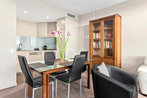 Docklands Private Collection - NEWQUAY - Broome Tourism 15