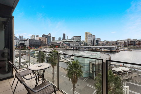 Docklands Private Collection - NEWQUAY - Broome Tourism 6