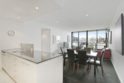 Docklands Private Collection - NEWQUAY - Broome Tourism 29