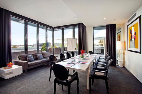 The Cullen Melbourne - Art Series - Broome Tourism 21