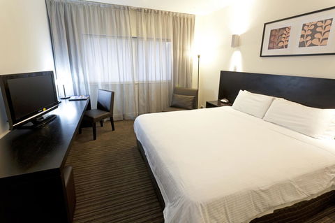 Causeway 353 Hotel - Broome Tourism 5