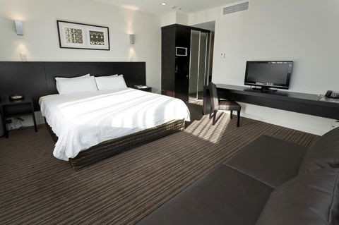 Causeway 353 Hotel - Broome Tourism 8