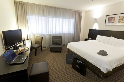 Causeway 353 Hotel - Broome Tourism 24