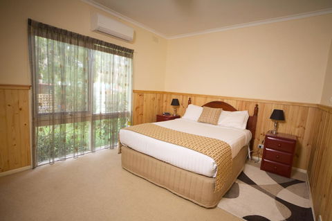 Sanctuary House Resort Motel - Broome Tourism 13