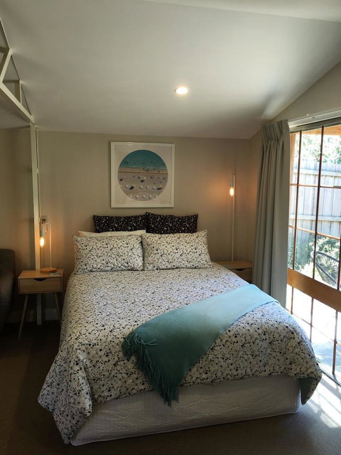 The Cosy Bungalow - Broome Tourism 4