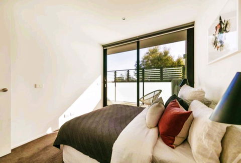 Apartments In Richmond Church St Near MCG - Broome Tourism 15