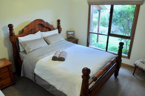 Crimea Retreat - Broome Tourism 8