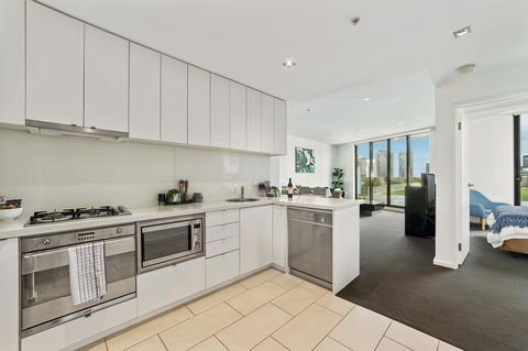 Signature Waterfront Apartments - Broome Tourism 28