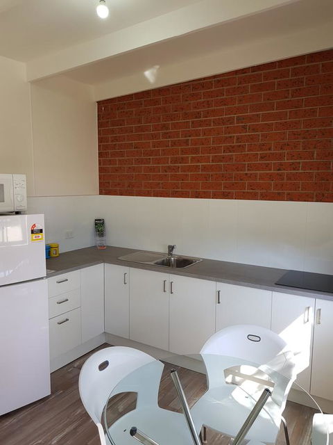 Beachcomber Holiday Units - Broome Tourism 12