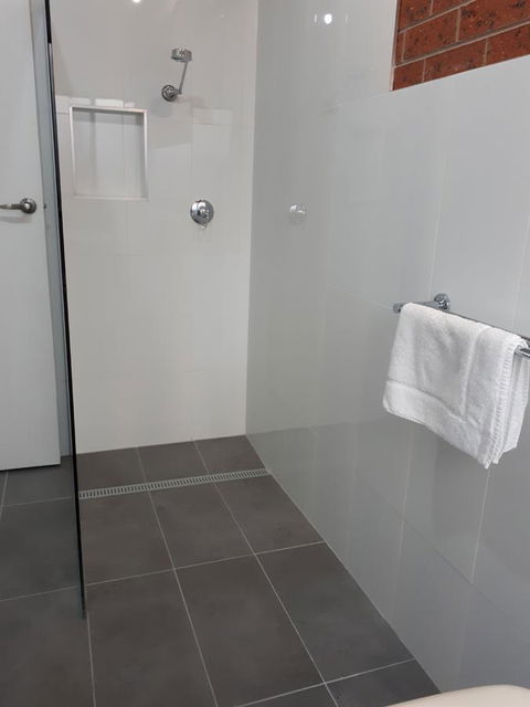 Beachcomber Holiday Units - Broome Tourism 10