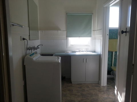 Beachcomber Holiday Units - Broome Tourism 39