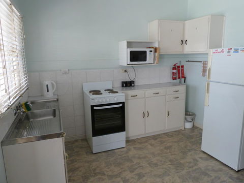 Beachcomber Holiday Units - Broome Tourism 33