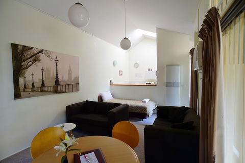 Executive Hideaway - Broome Tourism 15