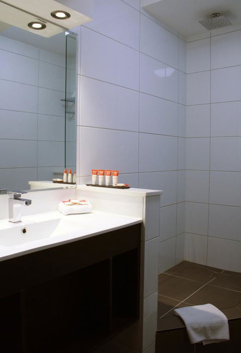 Hotel Grand Chancellor Melbourne - Broome Tourism 10