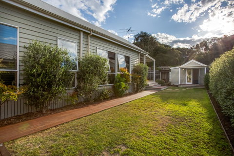 Cute Cottage On Cain - Beach At End Of Street - Broome Tourism 9