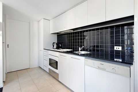 ULTIQA Little Collins (located At The Hero Apartment Building) - Broome Tourism 24