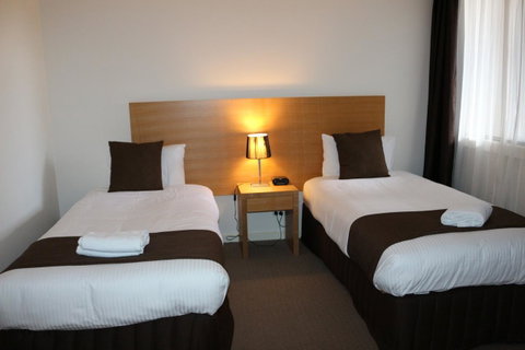 Bairnsdale International - Broome Tourism 26