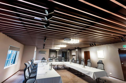 Eltham Gateway Hotel & Conference Centre - Broome Tourism 11