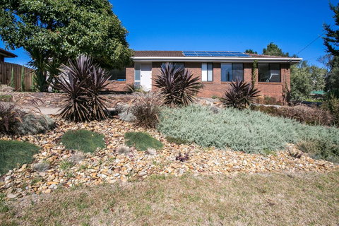 Fairhills - NEW LISTING, Beautifully Styled - Broome Tourism 8