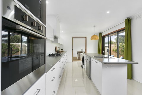 Fairhills - NEW LISTING, Beautifully Styled - Broome Tourism 2