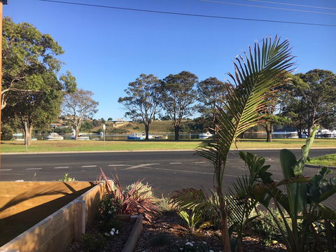 The Wheelhouse - 2BR Waterfront Apt In Town - Broome Tourism 15