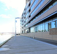 Auzzie Apartments Docklands Melbourne - Broome Tourism