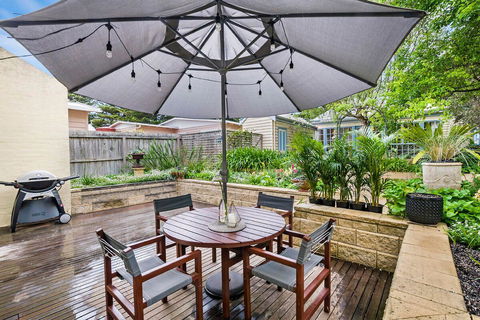 The Waterfront Apartment - Broome Tourism 12