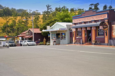 The Bears Went Over The Mountain - Broome Tourism 2