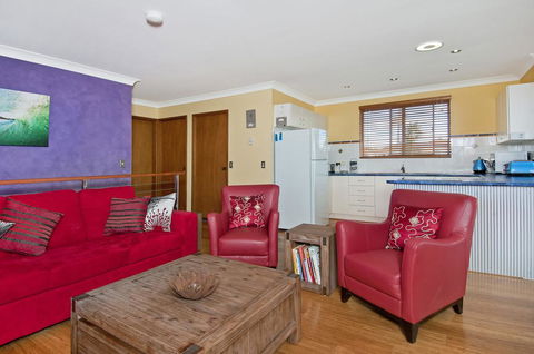 THE BOARDROOM ON BANKSIA - 11 Banksia Ave Bonny Hills - Broome Tourism 0