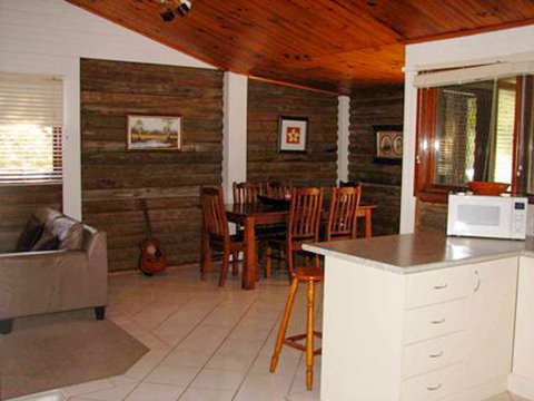 The Cabin - Broome Tourism 3