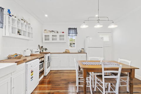 The Cottage On Lamington - Broome Tourism 0
