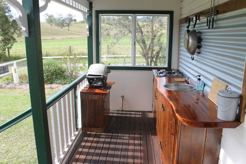 The Dollhouse Cottage - Broome Tourism 3