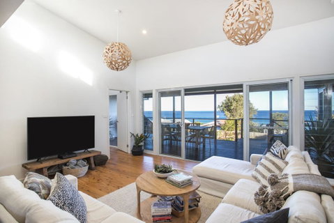 The G-Shack Rennies Beach, Ulladulla - Broome Tourism 1