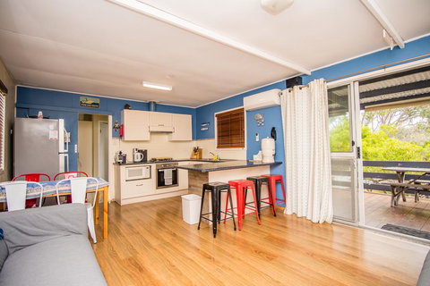 The Gee Beach House - Broome Tourism 0