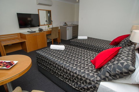 The Grapevine Motel - Broome Tourism 1
