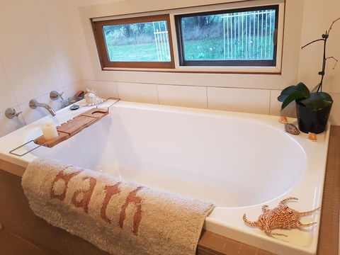 The Gurdies Room With Amazing Sunset Views - Broome Tourism 2