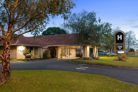 The Henty - Broome Tourism 0