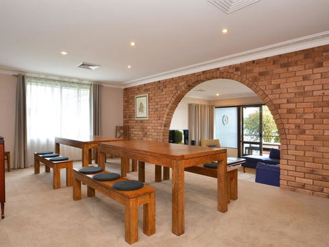 The House On The Lake @ Fishing Point, Lake Macquarie - Honestly Put The Line In And Catch Fish - Broome Tourism 2