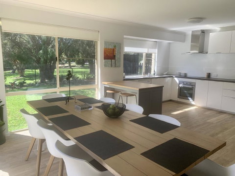 The Lake House - Broome Tourism 2