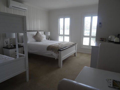 The Oxley Estate B&B - Broome Tourism 0