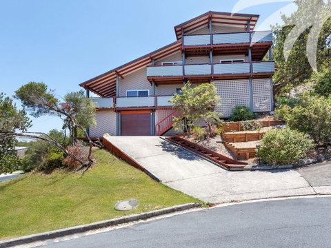 The Pole House - Broome Tourism 1