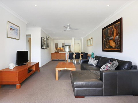 The Sands Unit 3 At 20 Pacific Parade Yamba Ocean View - Broome Tourism 2