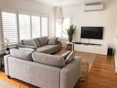 The Seaside Beachhouse Mollymook - Broome Tourism 0