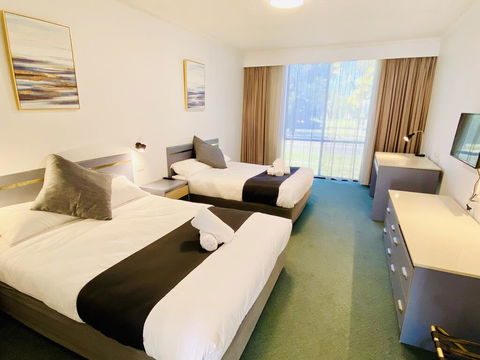 The Select Inn Penrith - Broome Tourism 1