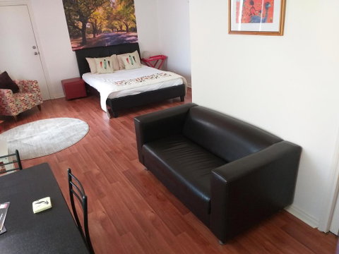 The Shelter Shed Garden Studio Apartment - Broome Tourism 1