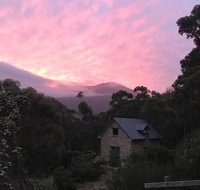 The Stone Cottage with tennis court - Broome Tourism