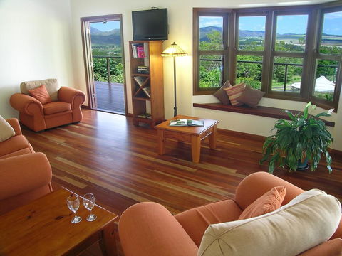 The Summit Bed & Breakfast - Broome Tourism 0