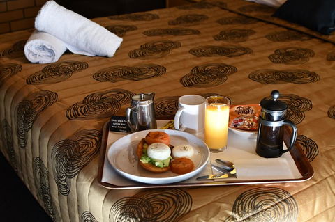 The Town House Motor Inn - Broome Tourism 2