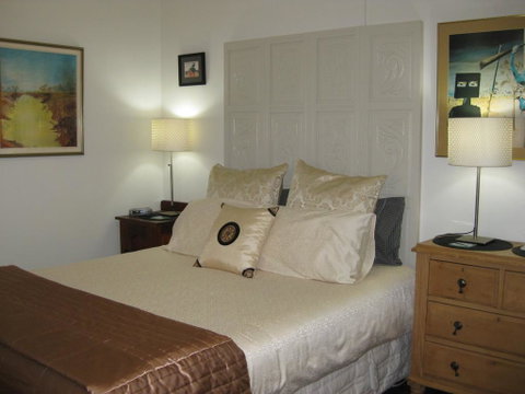 Three Chimneys Bed And Breakfast Boutique Guest House - Broome Tourism 1